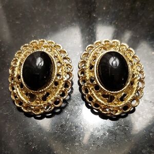 PARK LANE Goldtone Black Cabochon Clip Earrings GVC